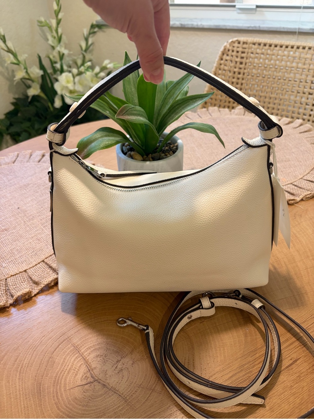 Tory Burch Mellow Shoulder Bag - Picture 3 of 11